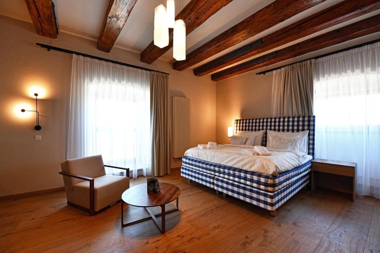 Lotrinsky Hotel Velké Pavlovice Esterno foto