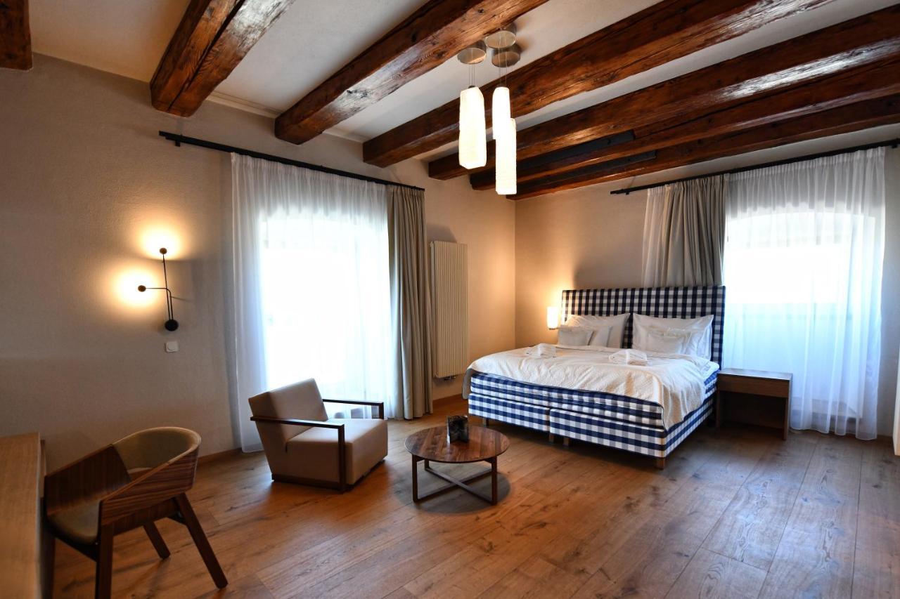 Lotrinsky Hotel Velké Pavlovice Esterno foto