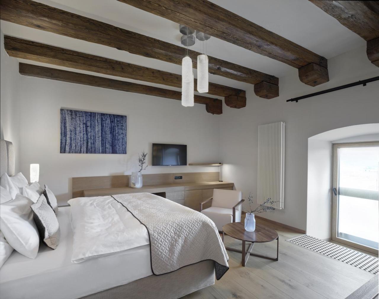 Lotrinsky Hotel Velké Pavlovice Esterno foto